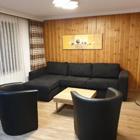 Ferienhaus Adonis Lägenhet Saas-Grund